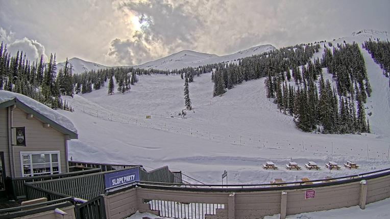 Webcam Marmot Basin: Mid Mountain