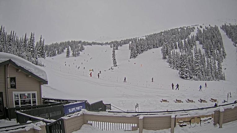 Webcam Marmot Basin: Mid Mountain