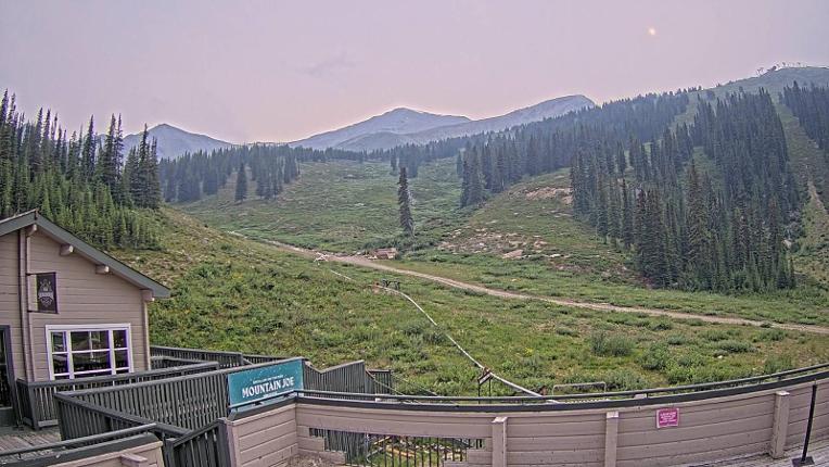 Webcam Marmot Basin: Mid Mountain