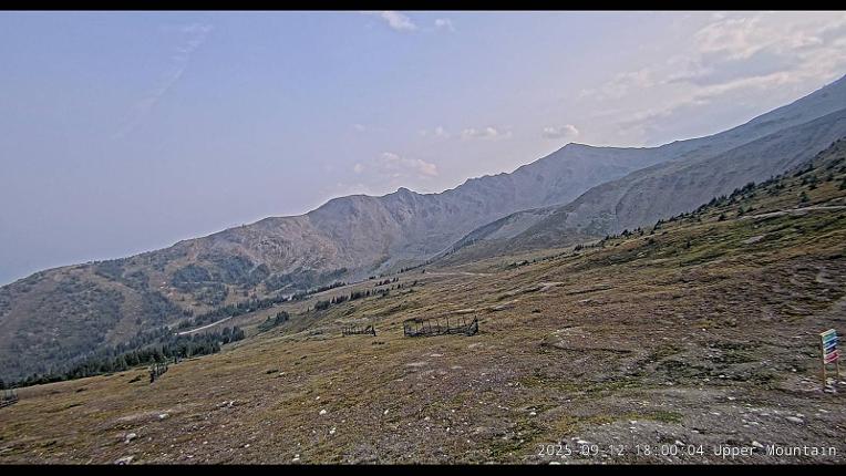 Webcam Marmot Basin: Upper Mountain