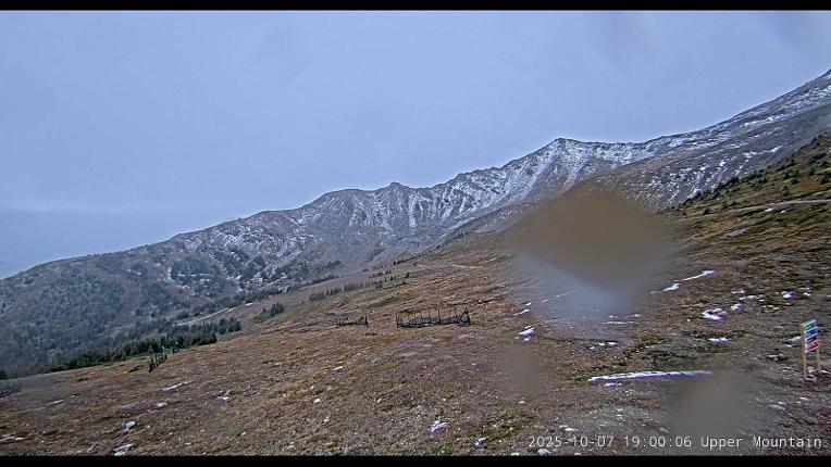 Webcam Marmot Basin: Upper Mountain