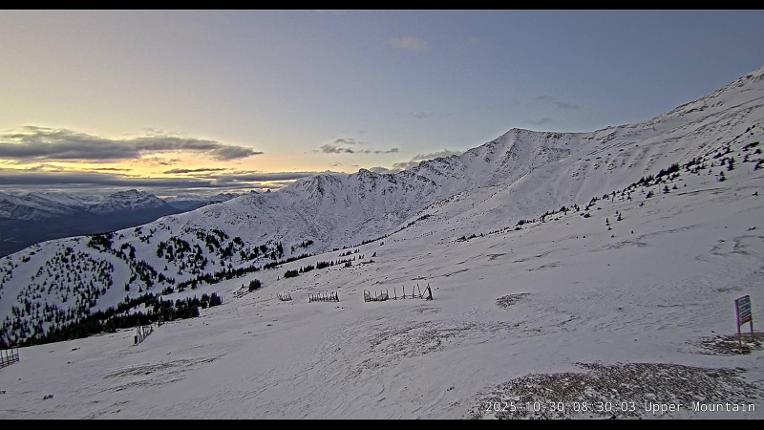Webcam Marmot Basin: Upper Mountain