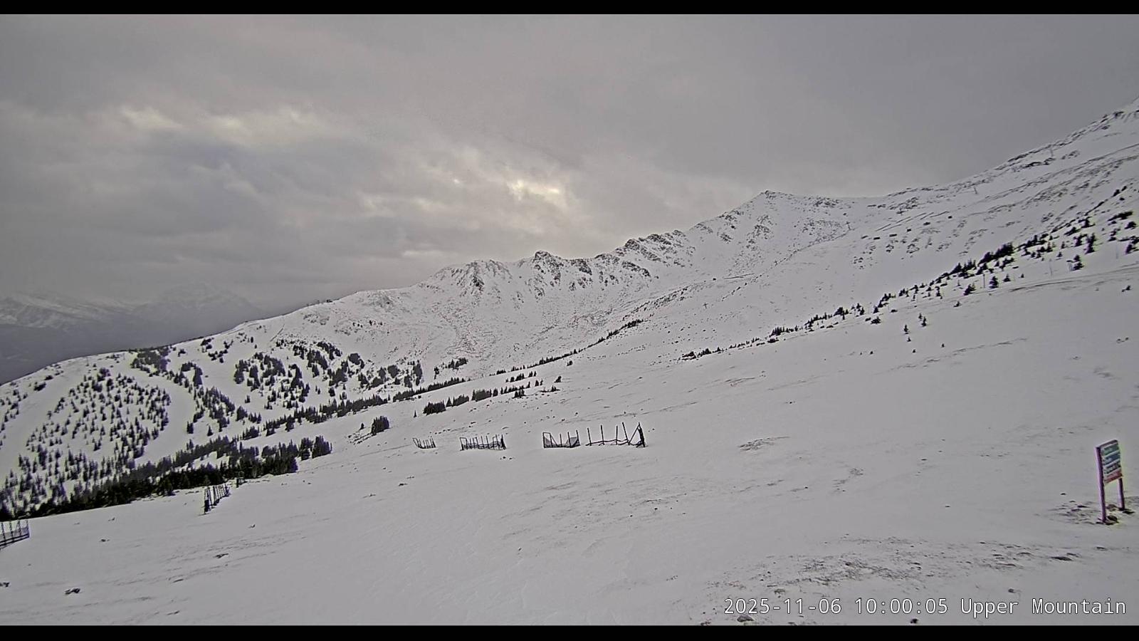 Webcam Marmot Basin: Upper Mountain