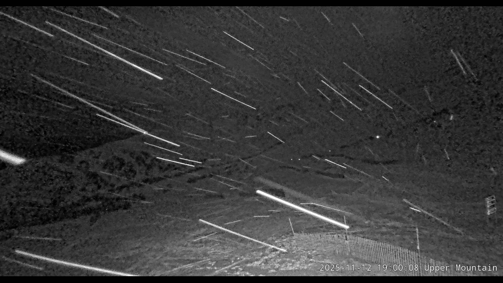 Webcam Marmot Basin: Upper Mountain