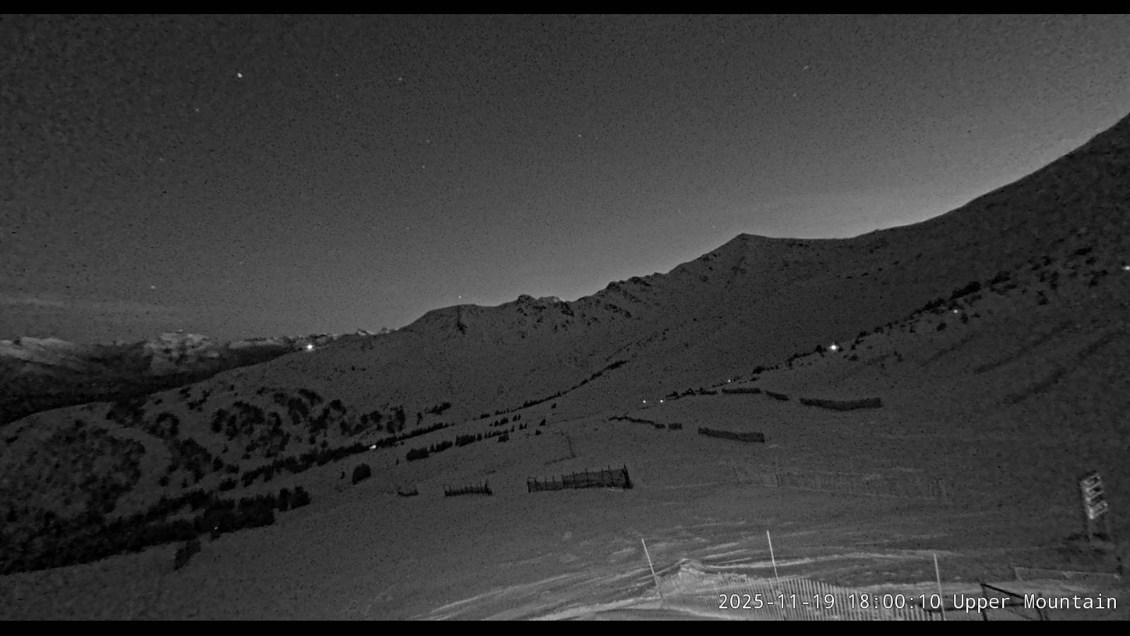 Webcam Marmot Basin: Upper Mountain
