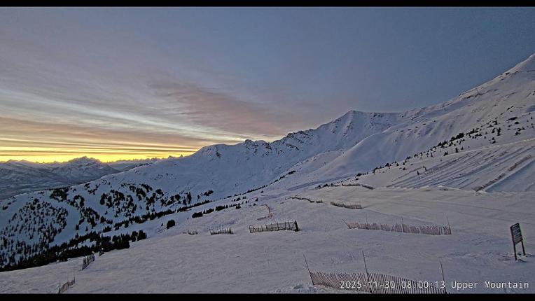 Webcam Marmot Basin: Upper Mountain