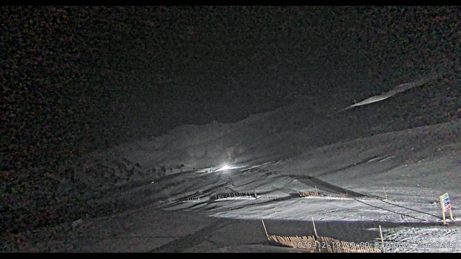Webcam Marmot Basin: Upper Mountain