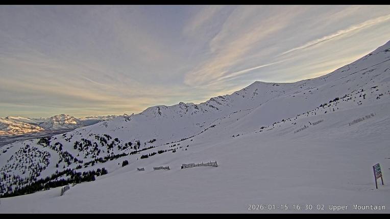 Webcam Marmot Basin: Upper Mountain