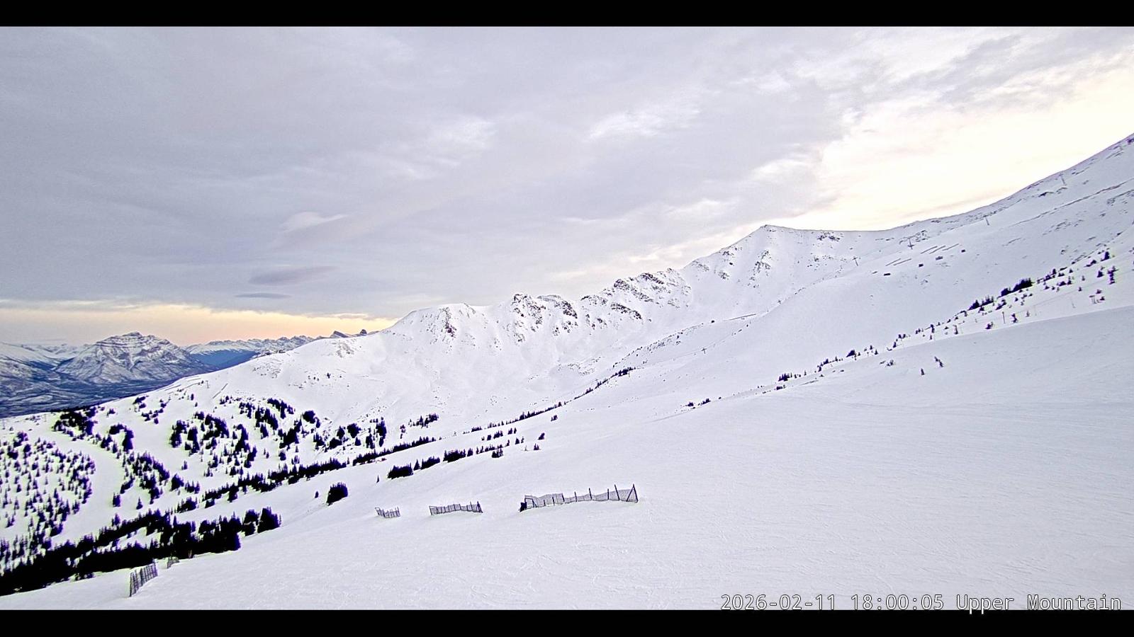 Webcam Marmot Basin: Upper Mountain