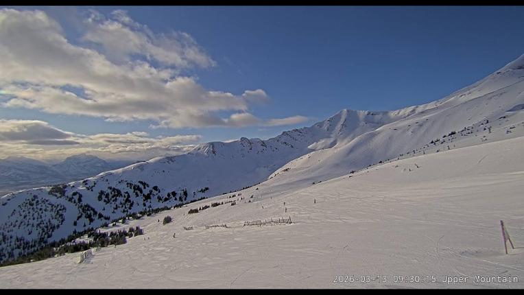 Webcam Marmot Basin: Upper Mountain