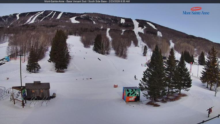 Webcam Mont-Sainte-Anne: Base de la Montagne