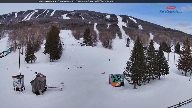 Webcam Mont-Sainte-Anne: Base de la Montagne