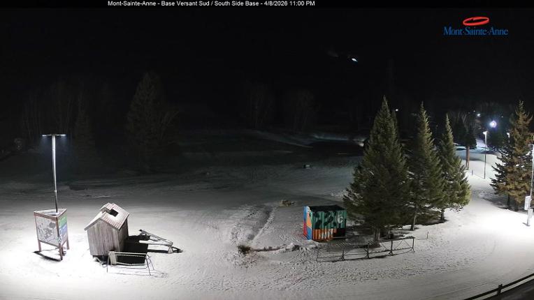 Webcam Mont-Sainte-Anne: Base de la Montagne