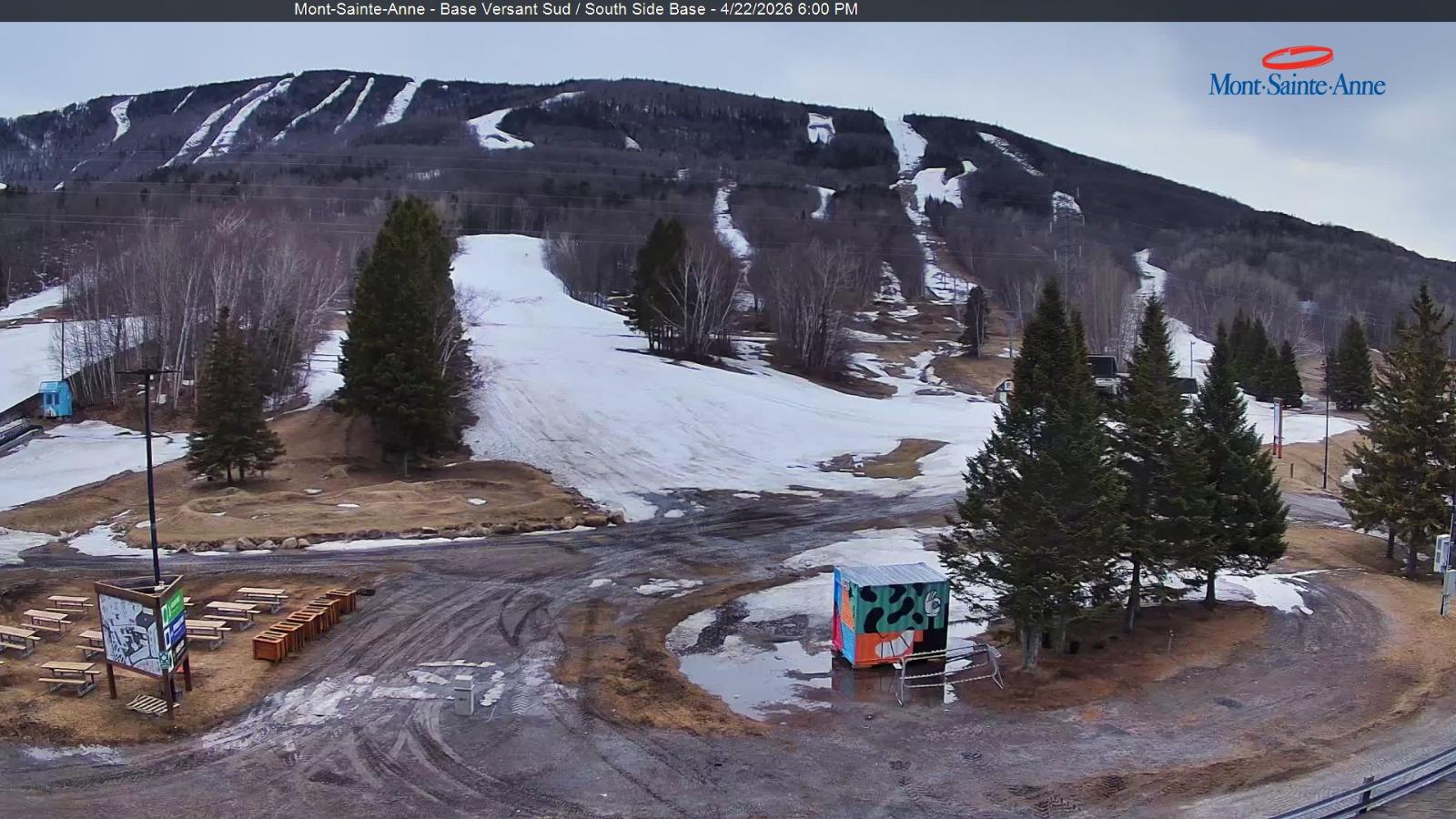 Webcam Mont-Sainte-Anne: Base de la Montagne