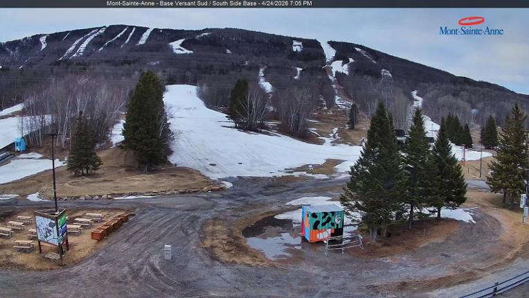 Webcam Mont-Sainte-Anne: Base de la Montagne