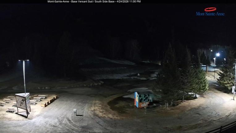 Webcam Mont-Sainte-Anne: Base de la Montagne