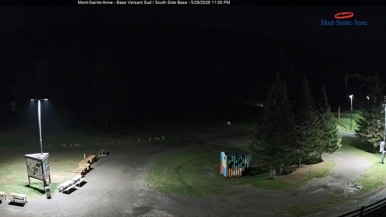 Webcam Mont-Sainte-Anne: Base de la Montagne