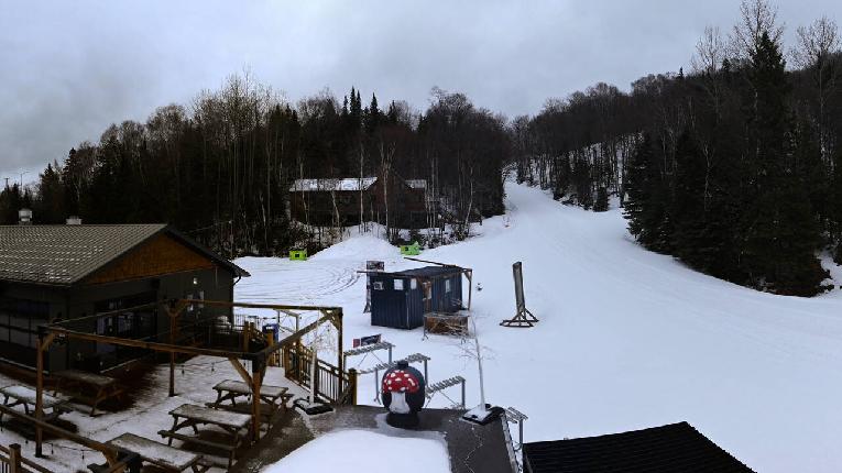 Webcam Mont Blanc: Base Versant Faustin