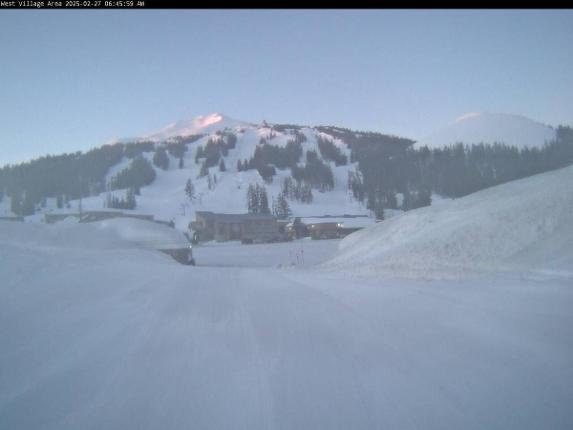 Webcam Mount Bachelor: West Village Base