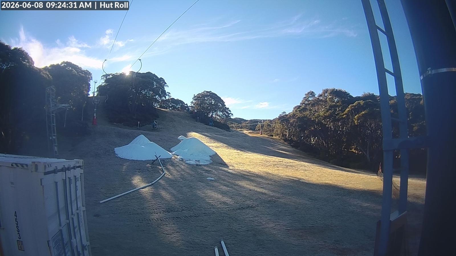 Webcam Mount Baw Baw: Hut roll