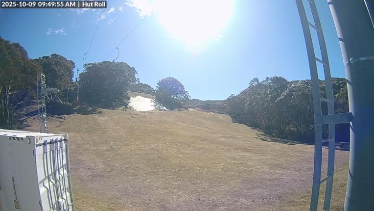 Webcam Mount Baw Baw: Hut roll