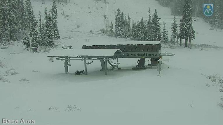 Webcam Mount Hood Meadows: Base
