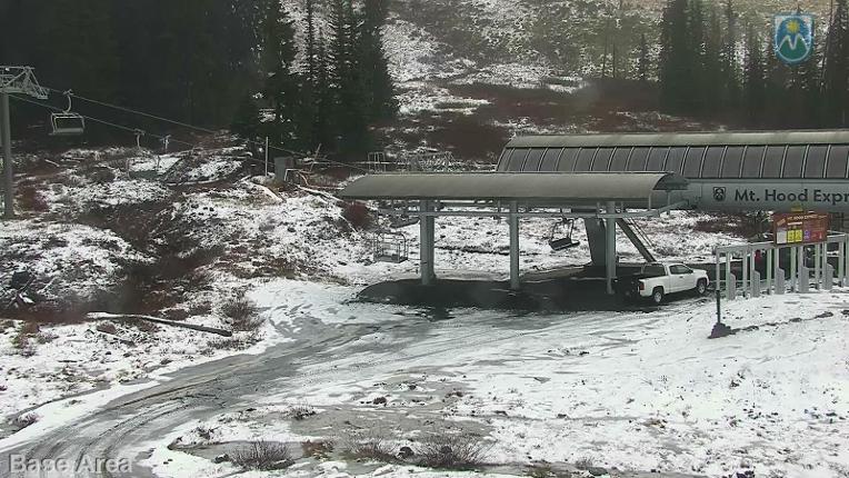 Webcam Mount Hood Meadows: Base