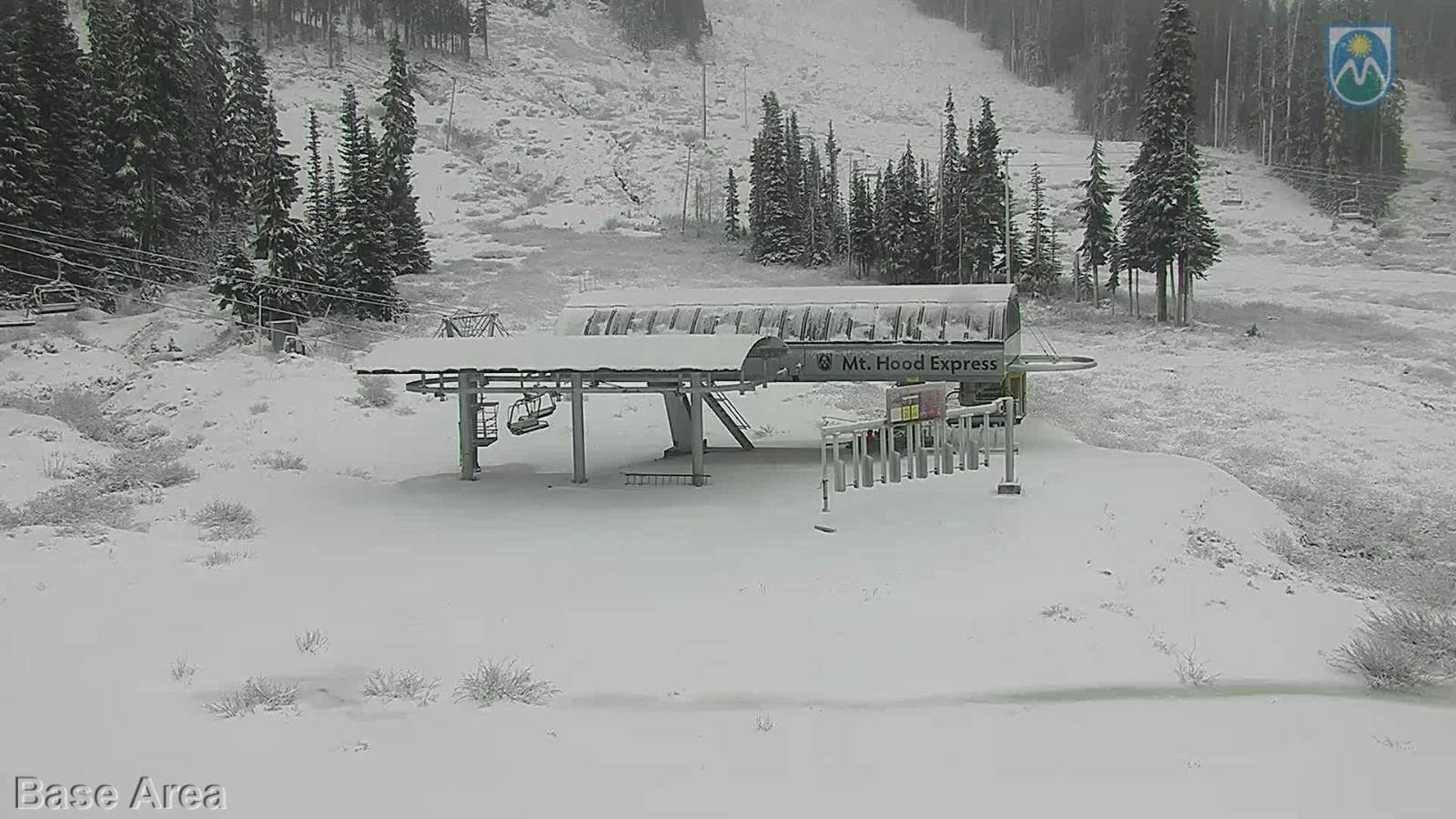 Webcam Mount Hood Meadows: Base