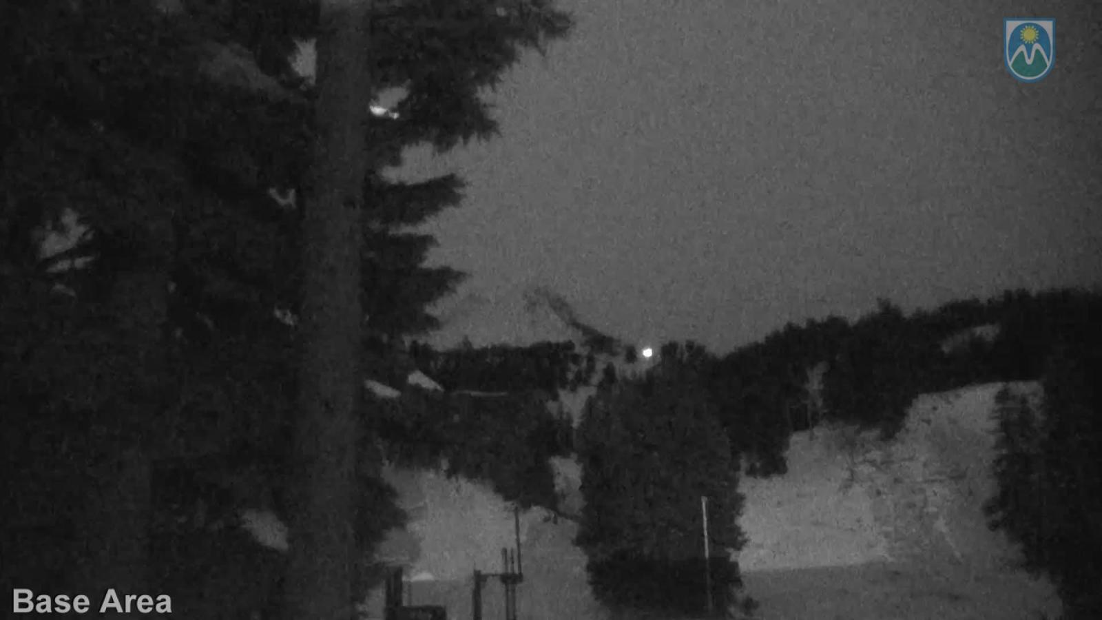 Webcam Mount Hood Meadows: Base