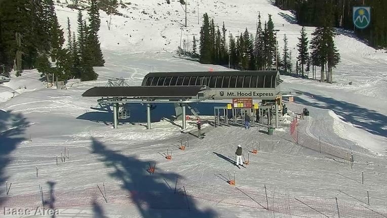 Webcam Mount Hood Meadows: Base