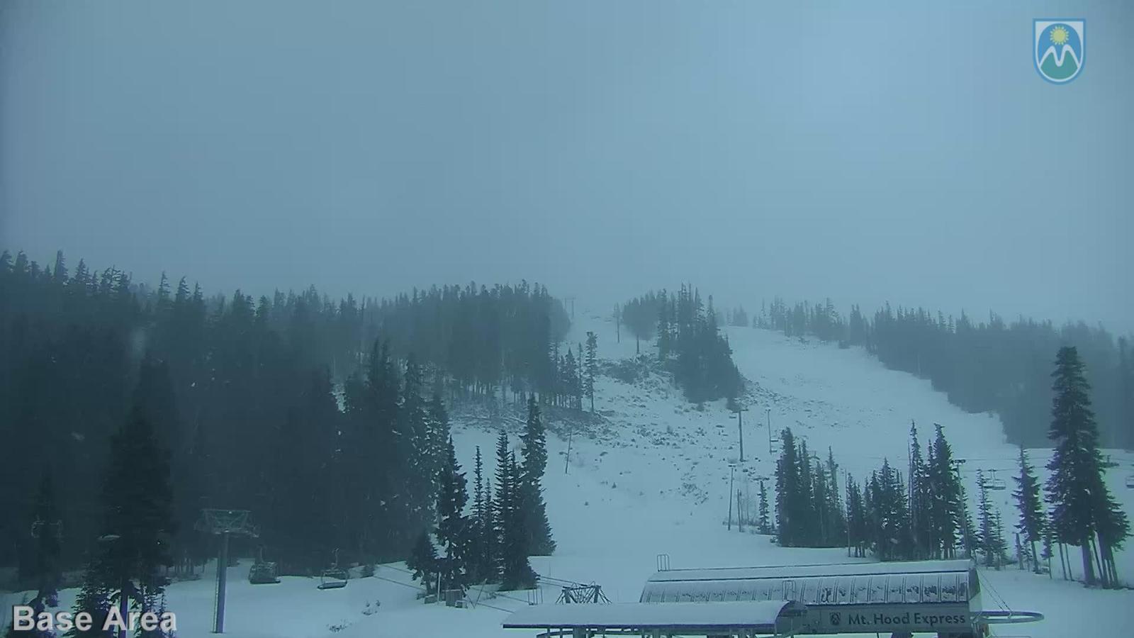 Webcam Mount Hood Meadows: Base