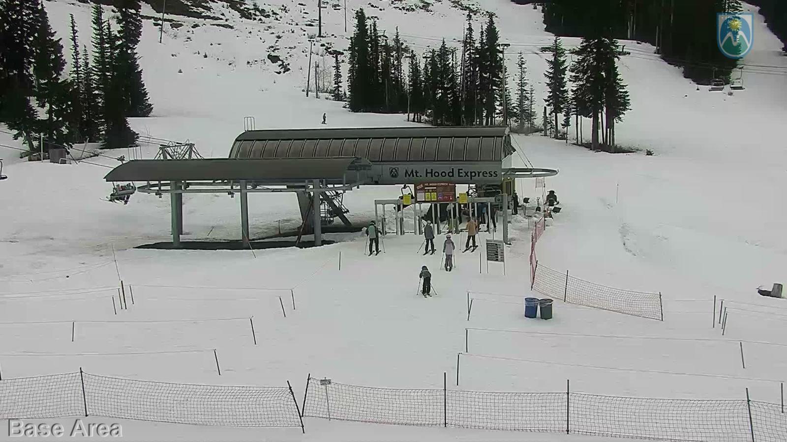 Webcam Mount Hood Meadows: Base
