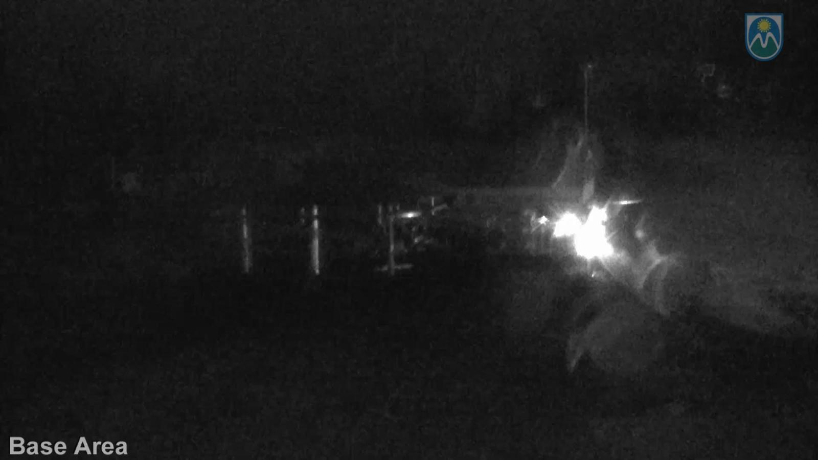 Webcam Mount Hood Meadows: Base