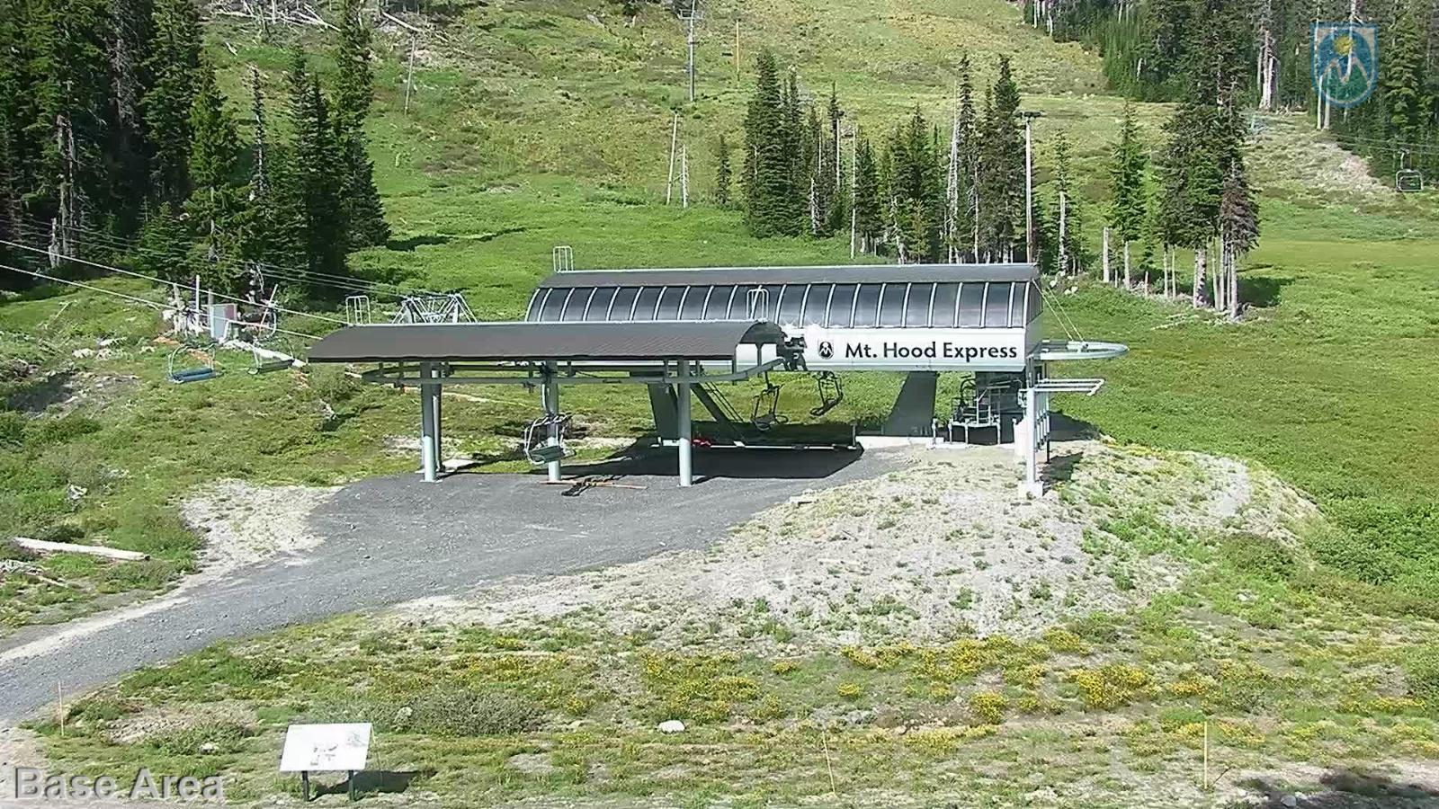 Webcam Mount Hood Meadows: Base