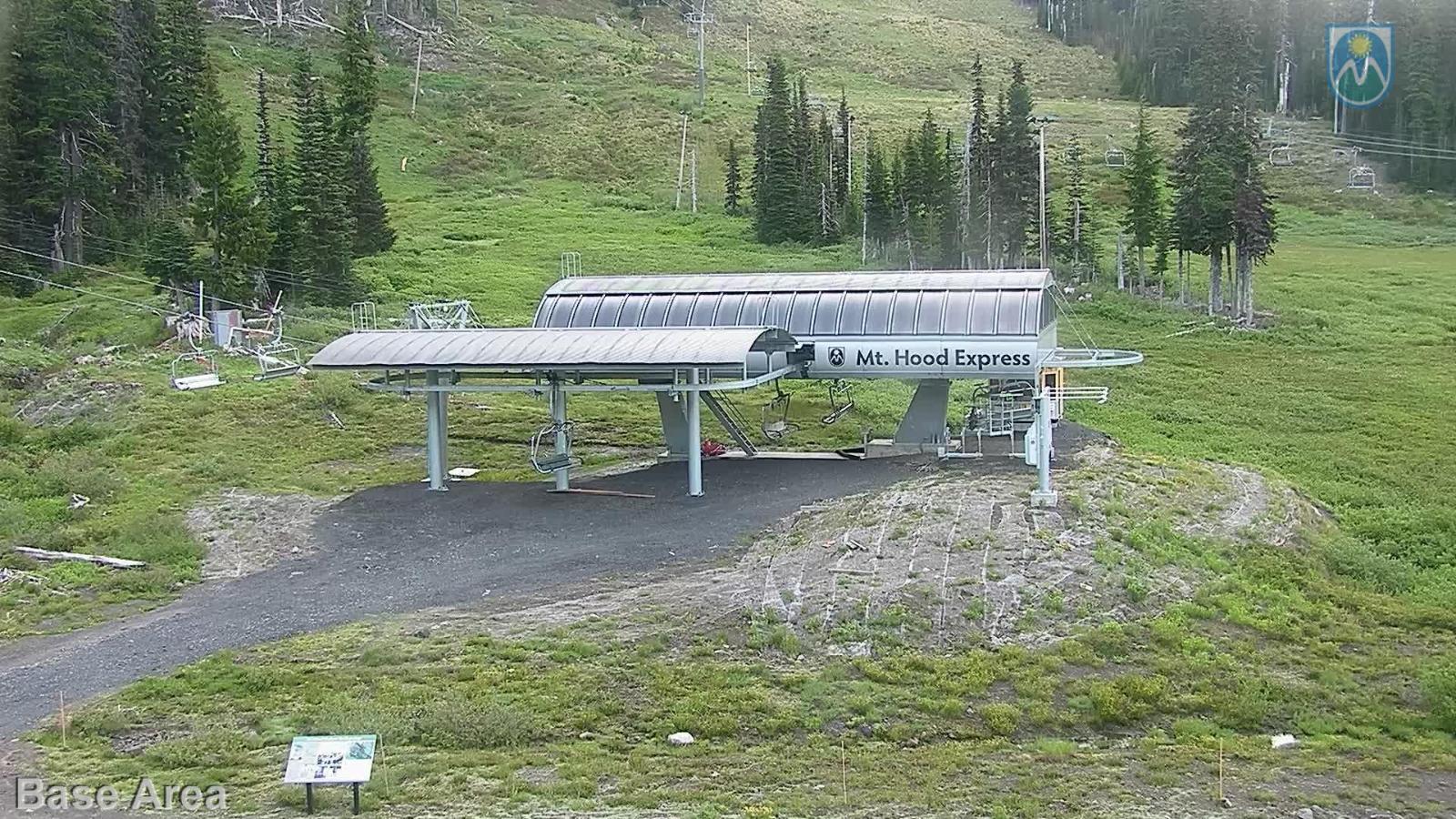 Webcam Mount Hood Meadows: Base