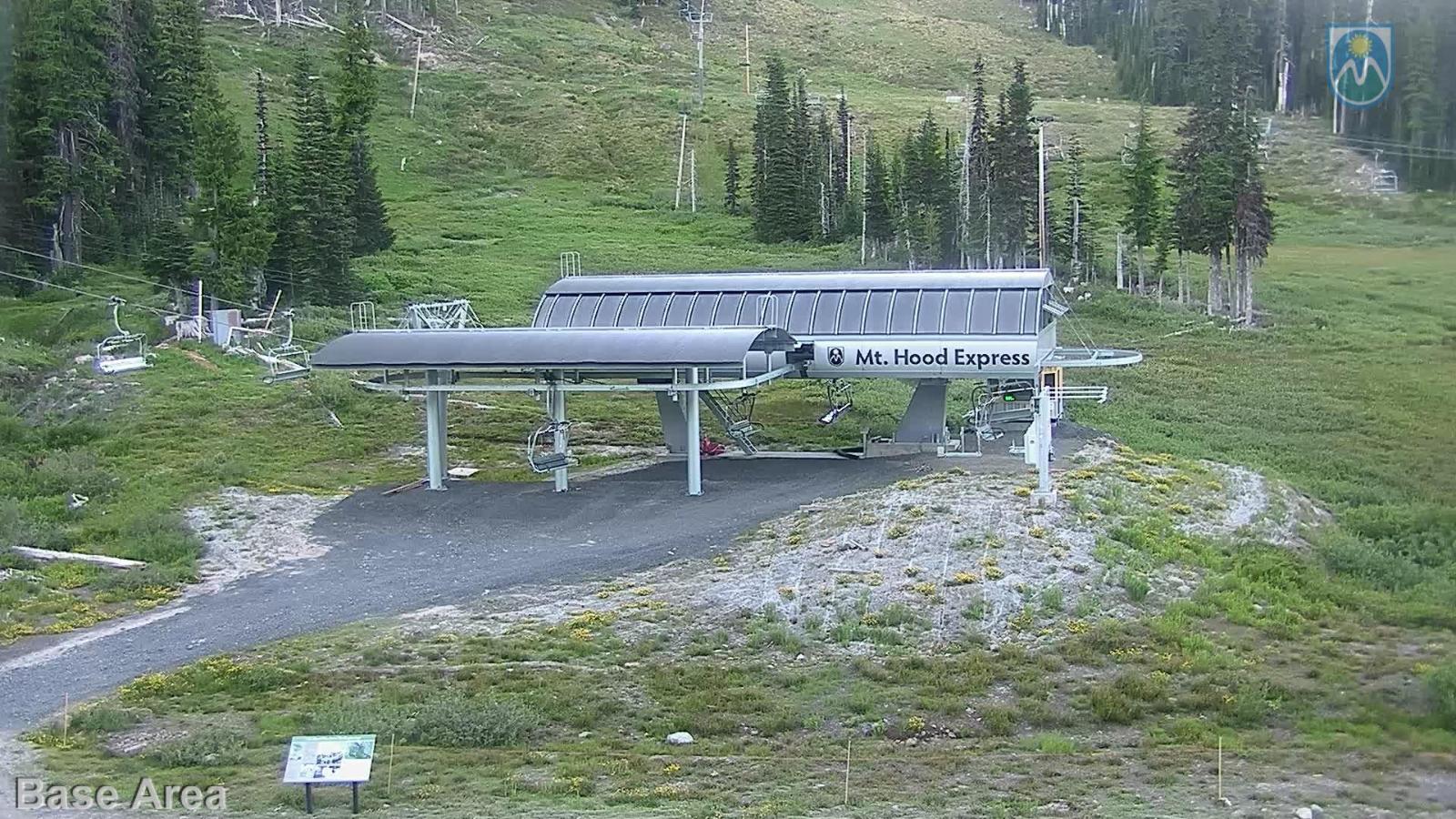 Webcam Mount Hood Meadows: Base
