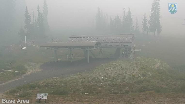 Webcam Mount Hood Meadows: Base