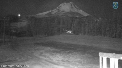 Mount Hood Meadows: Bottom of Vista (mthood.info)