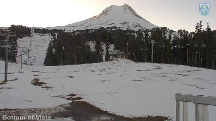 Mount Hood Meadows: Bottom of Vista (mthood.info)