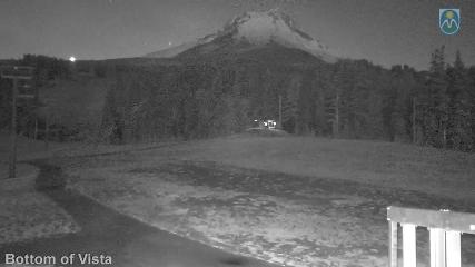 Mount Hood Meadows: Bottom of Vista (mthood.info)