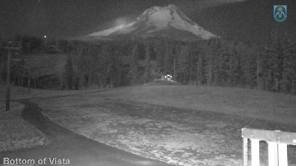 Mount Hood Meadows: Bottom of Vista (mthood.info)