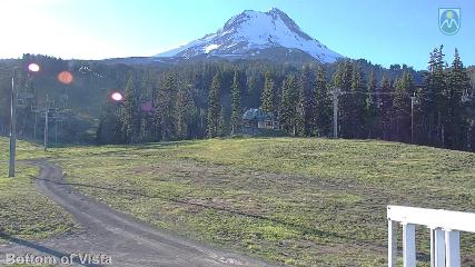 Mount Hood Meadows: Bottom of Vista (mthood.info)