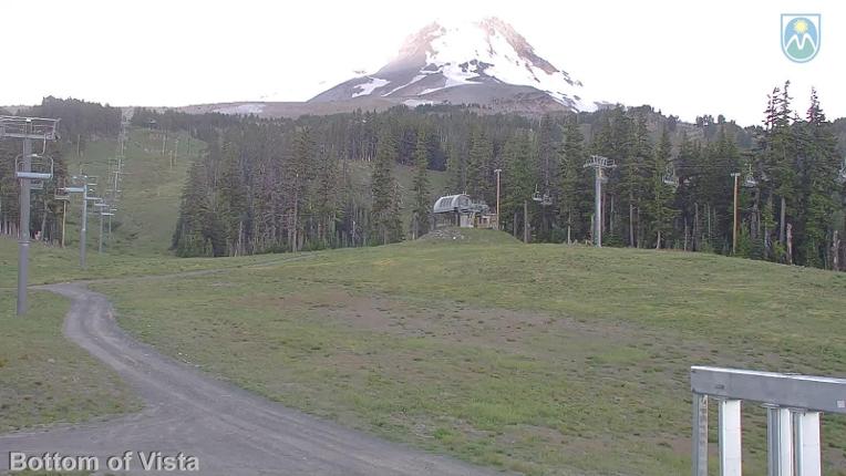 Webcam Mount Hood Meadows: Bottom of Vista
