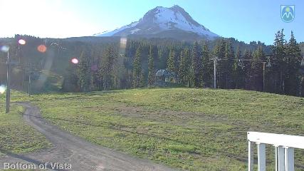 Mount Hood Meadows: Bottom of Vista (mthood.info)