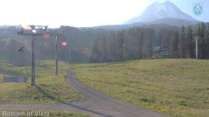 Mount Hood Meadows: Bottom of Vista (mthood.info)
