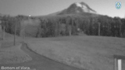 Mount Hood Meadows: Bottom of Vista (mthood.info)