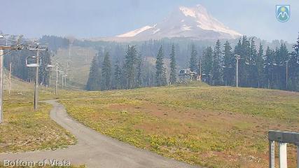 Mount Hood Meadows: Bottom of Vista (mthood.info)