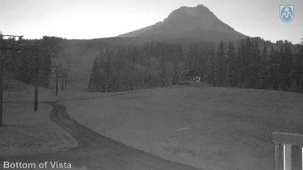 Mount Hood Meadows: Bottom of Vista (mthood.info)