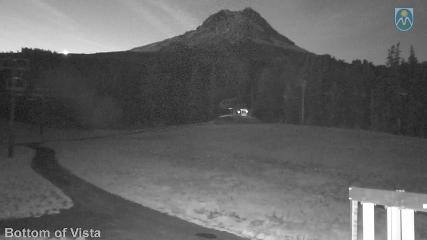 Mount Hood Meadows: Bottom of Vista (mthood.info)
