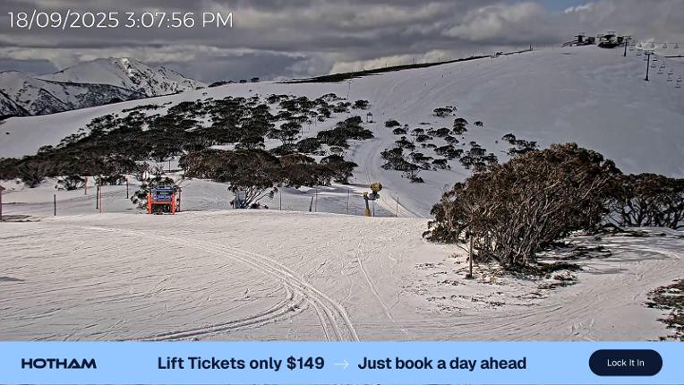 Webcam Mount Hotham: Skating Rink
